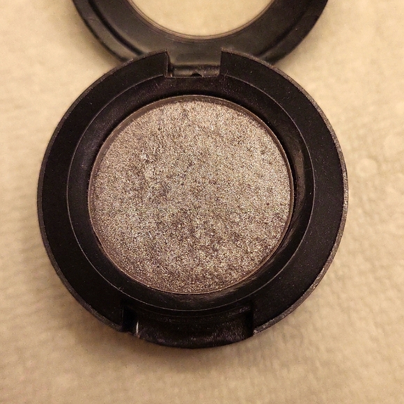 BUNDLE of SIX EUC MAC Eyeshadows - Picture 2 of 13